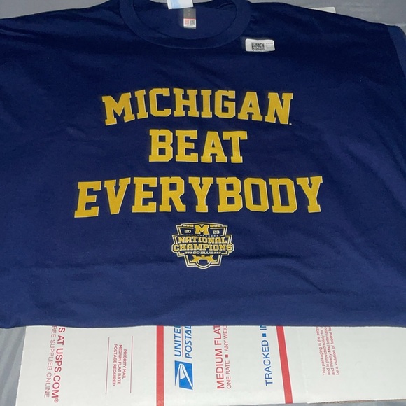 Michigan State championship T-shirt “Beat Everybody “ - Picture 4 of 4